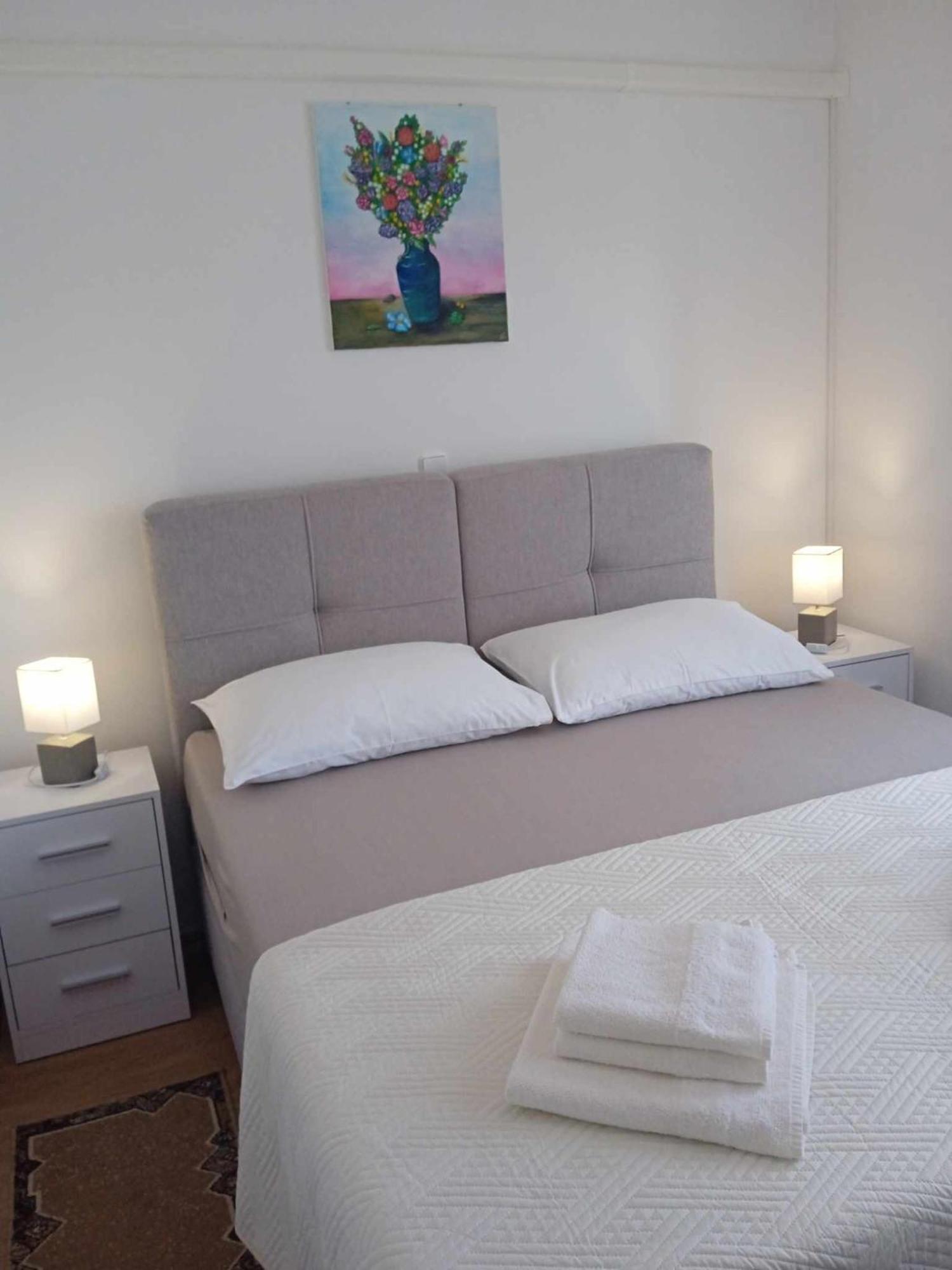Apartmani Vesna Lun  Ngoại thất bức ảnh