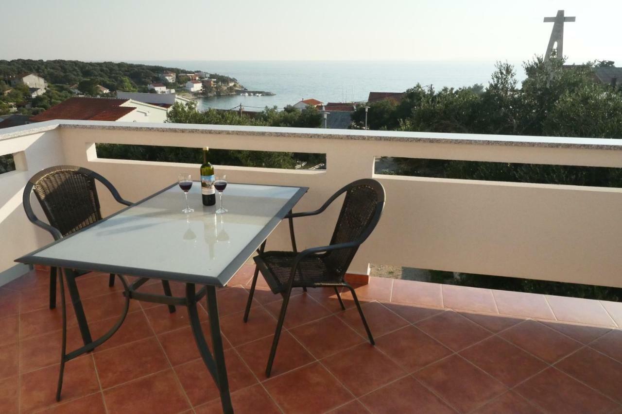 Apartmani Vesna Lun  Ngoại thất bức ảnh